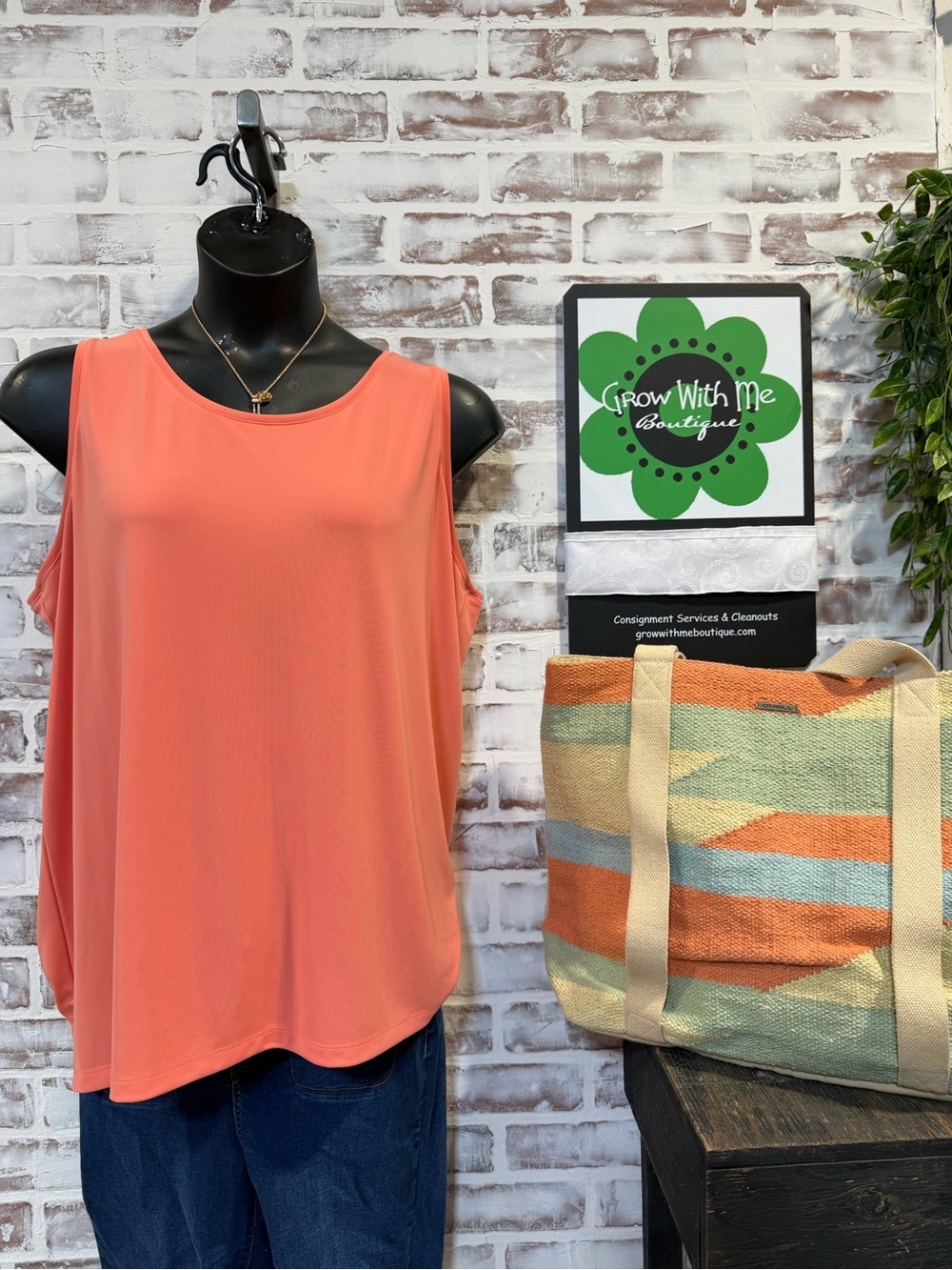 Lands' End Coral Sleeveless Round-Neck Tank